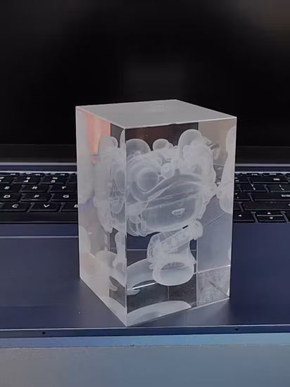 Máquina de impressão 3D Máquina de gravação a laser de cristal 3D para fabricação de placa de carro